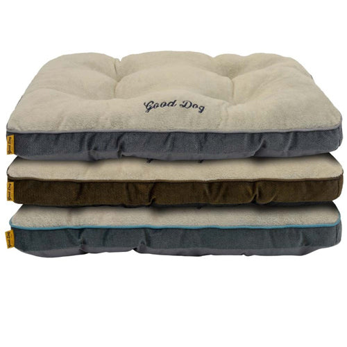 Good Dog Tufted Gusset Bed